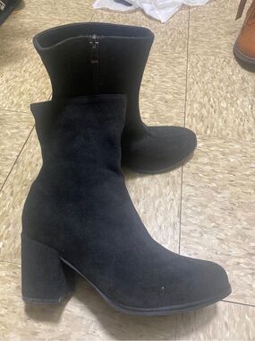Black Suede Mid-Heel Ankle‎ Booties with Side Zip
